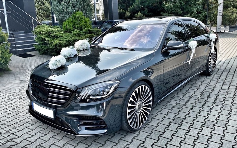 Jak udekorować auto do ślubu?